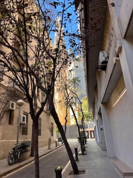 Loft Nearby Sagrada Familia Apartment Barcelona Exterior photo